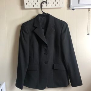 R.J. Classics: Essential Collection, black show coat, size 2R